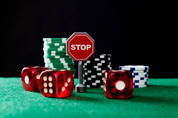 Hugo77 game demo interface showing Aviator and Fortune Tiger slot titles with play-money balance display